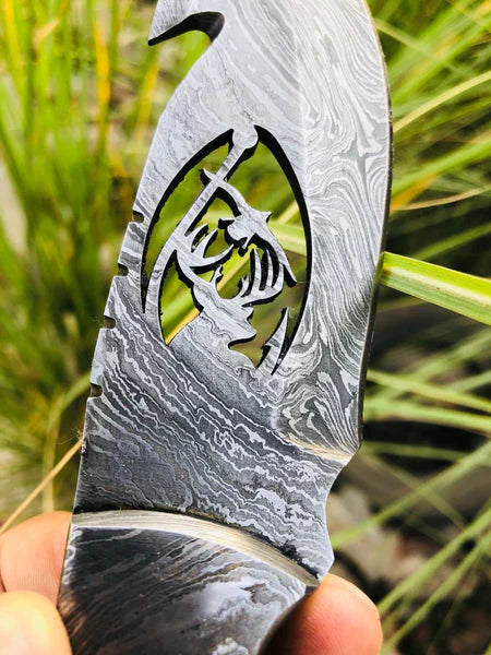 Deer Knives – 10" Wire-Cut Damascus Steel Blade with Antler Horn Handle & Leather Sheath