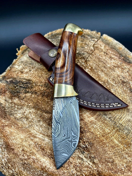 Skinning Blade Damascus Steel Knife with Rosewood Handle, 8-inch