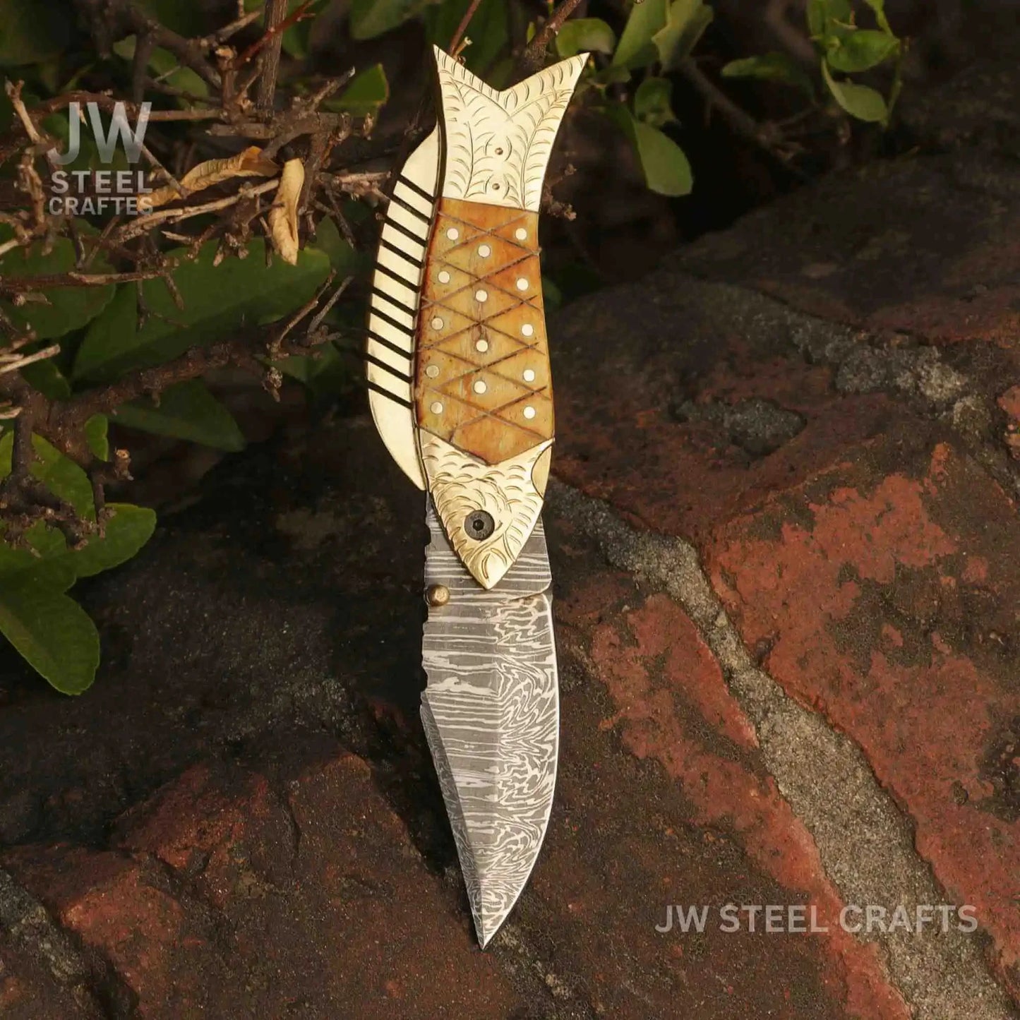 Handmade Damascus Fish Folding Knife – Bone Handle with Brass Bolster