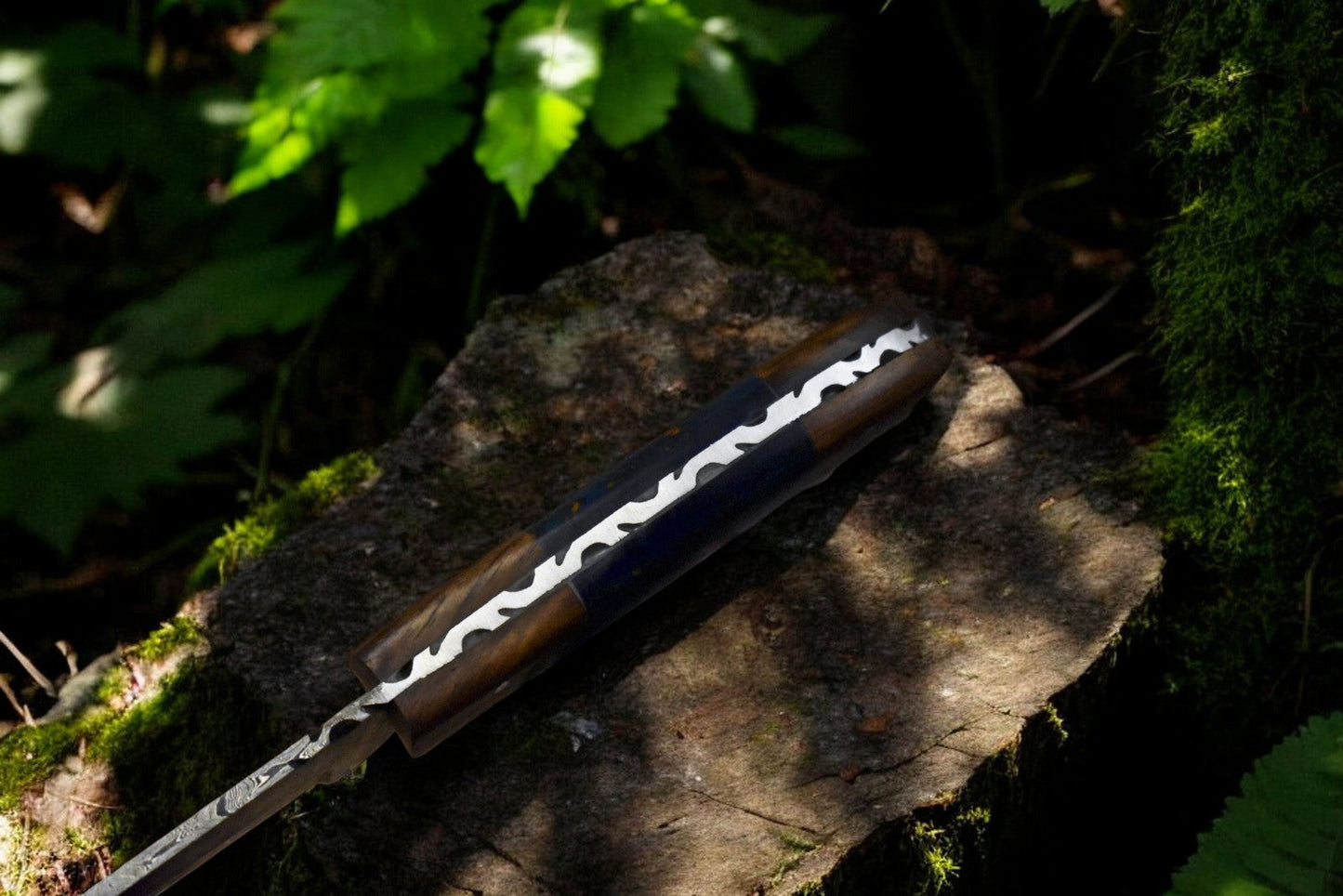 Handmade Damascus Steel Skinning Knife with Leather Sheath
